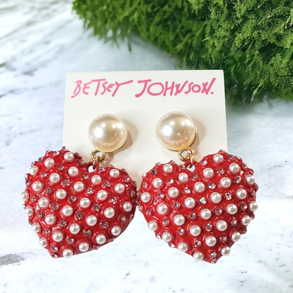 New Betsey Johnson Puffy Heart with Pearls Earrings - Picture 2 of 4